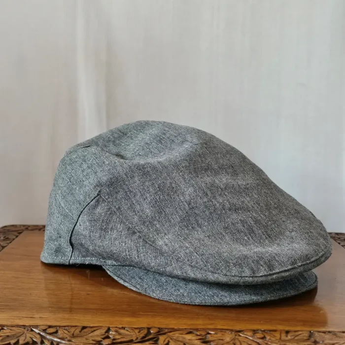 Kashmiri Terry-woolen Grey Golf Cap for Everyday Elegance