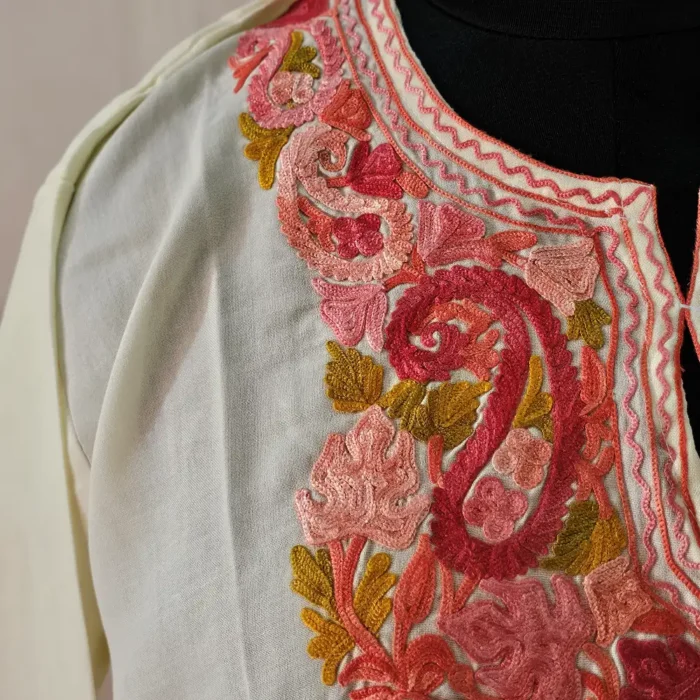 Kashmiri Creamy Kurta Set with Aari Embroidery - Falaq - Image 3