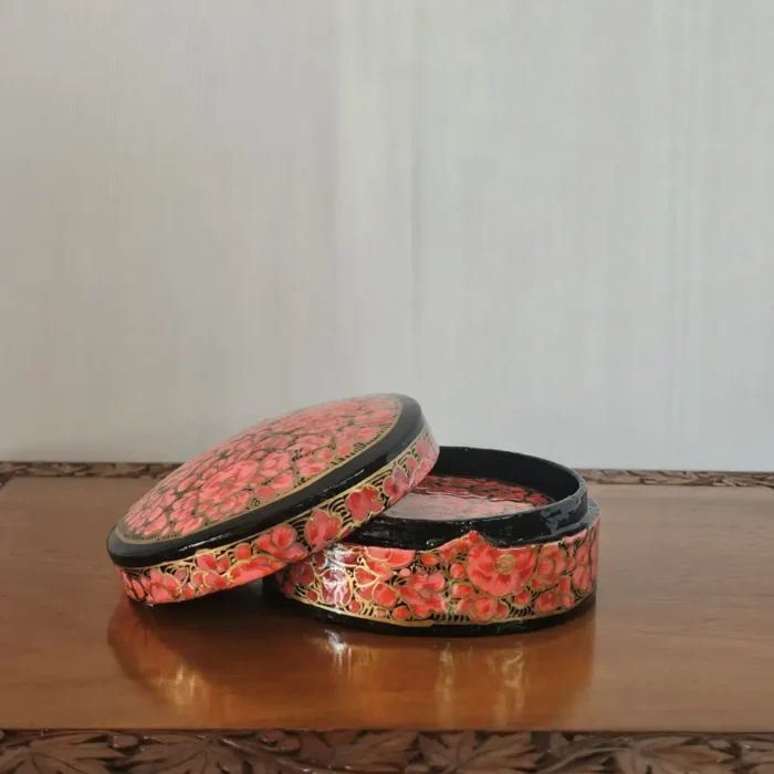 Traditional Kashmiri Coaster Box in Paper Machie - Image 2