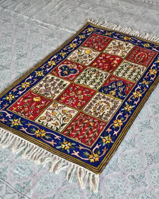 Kashmiri Rug in Hand Chain Stitch on Dusooty Cotton Fabric (4x2.5 ft)