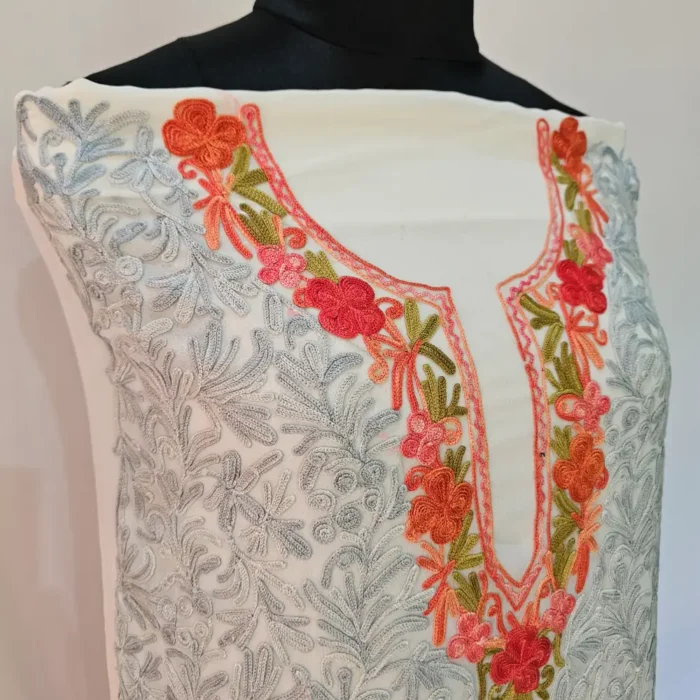 Creamy 3PC Ari Embroidered Georgette Kashmiri Suit Ze Rang - Dal Jheel - Image 4