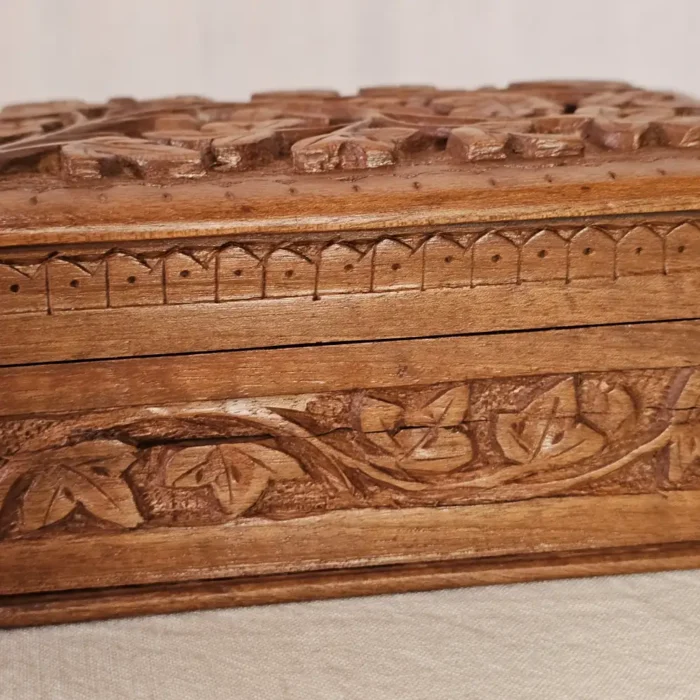 Kashmiri Handcrafted Walnut Wood Box - Carved - Image 2