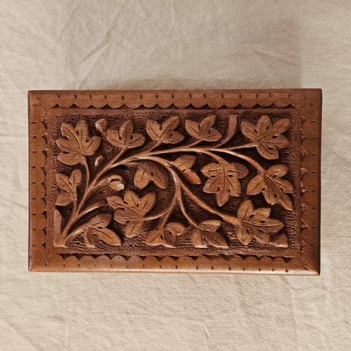Kashmiri Handcrafted Walnut Wood Box - Carved - Image 4