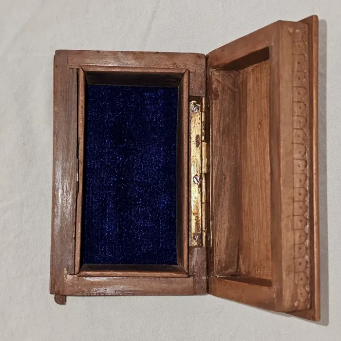 Kashmiri Handcrafted Walnut Wood Box - Carved - Image 6