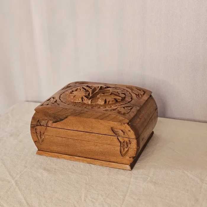 Kashmiri Walnut Wood Box with Traditional Carving - Image 3