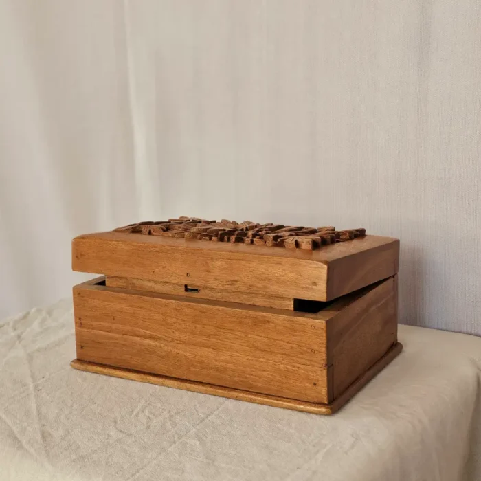 Kashmiri Engraved Walnut Wood Storage Box – Handcrafted - Image 7