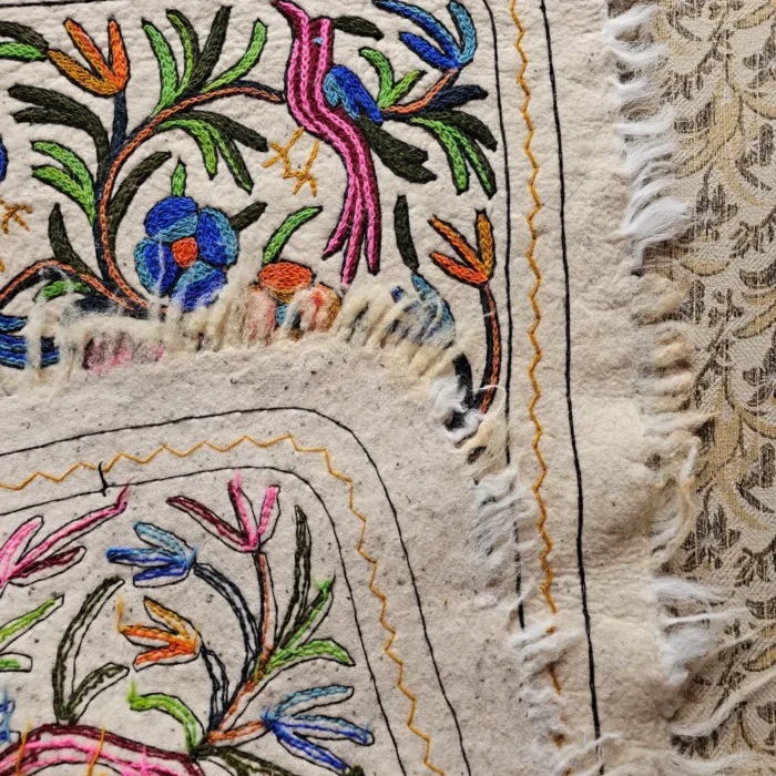 Elegent Kashmiri Hand Aari Embroidered Pure Wool Namda (4x3) - Image 7