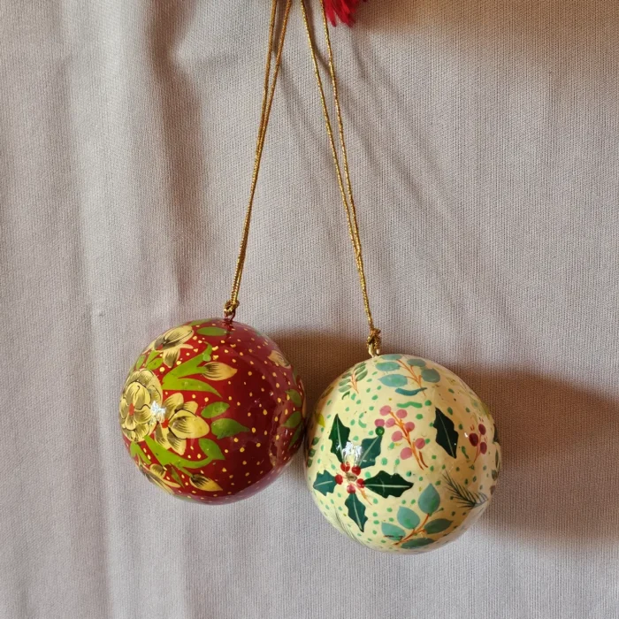 Kashmir-Made Paper Machie Ball Set – Floral Painted (Set of 2) - Image 4