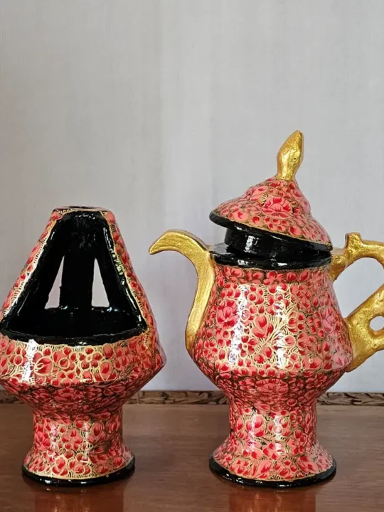 Kashmiri Paper Machie Decorative Set – Samavar and Kangri