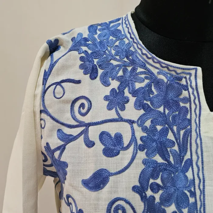 Kashmiri White Cotton Kurti With All Over Jaal Ari Embroidery - Dal Jheel - Image 3