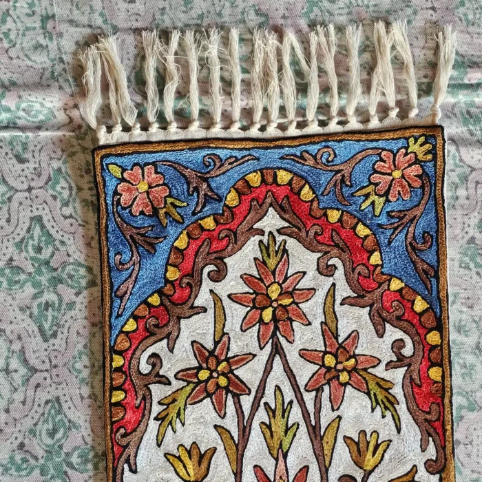 Elegant Chain Stitch Embroidered Runner on Dusooty Cotton – Kashmiri Hand Craft (4×1 ft) - Image 5