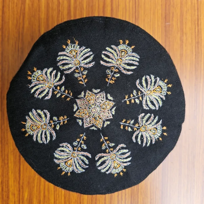 Mehrbaan-e-Dil Black Hand Sozni Work on Kashmiri Toosha Cap - Image 3