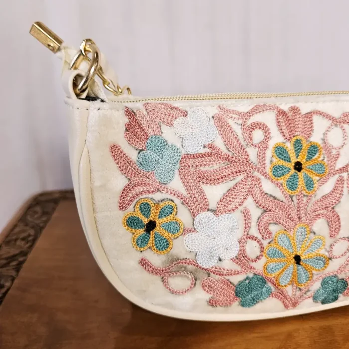 White Kashmiri Clutch with Aari Detail and Chain - Pahalgam Collection - Image 3
