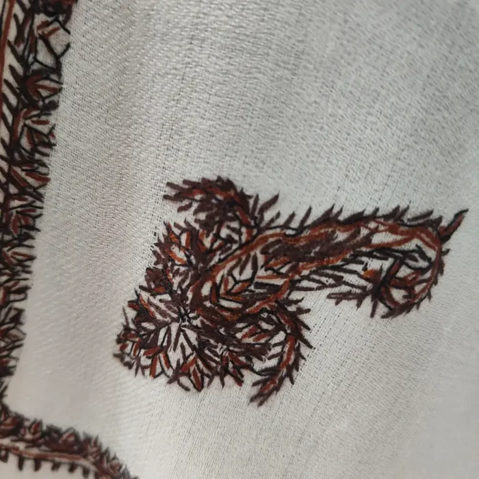 Kashmiri White Hashidar Wool Shawl for Gentlemen – Hand Sozni Embroidery - Image 4
