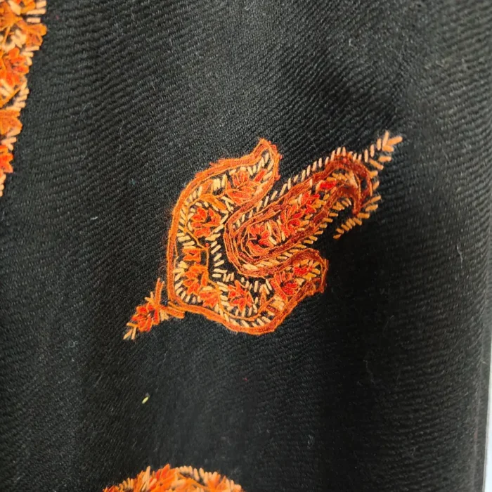 Black Kashmiri Men’s Hashidar Shawl in Wool with Hand Sozni Work - Image 3
