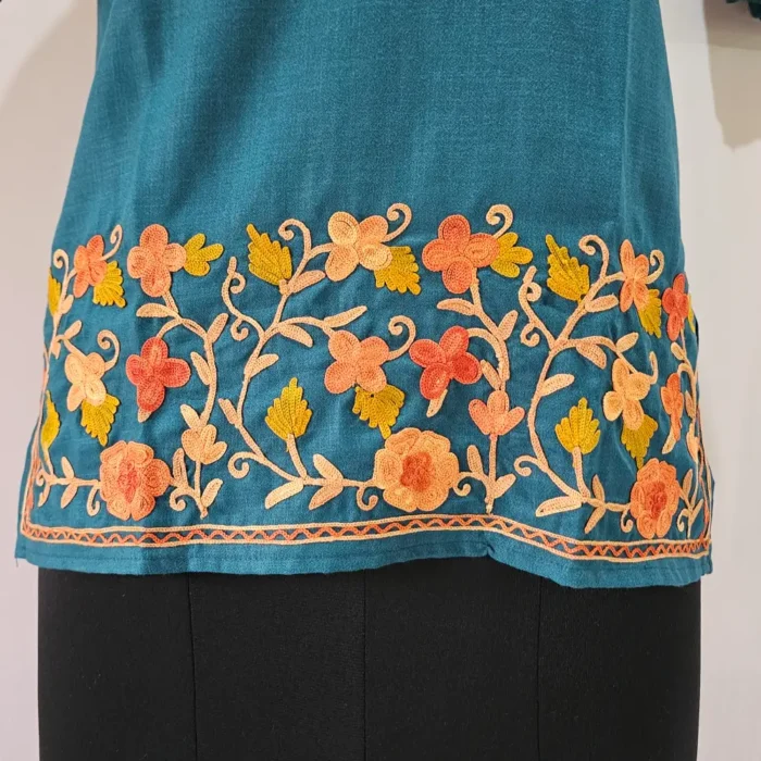 Cotton Kashmiri Aari Kurta Set for Kids With Daman Design– Lailah (4-5 years) - Image 4
