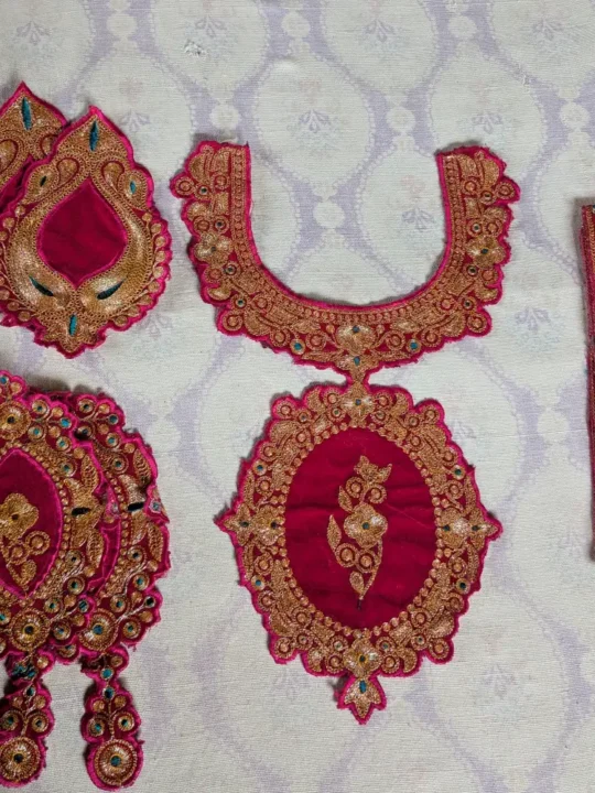 Pink Kashmiri Tilla Embroidered Zoani Patch with Bootis and Lace