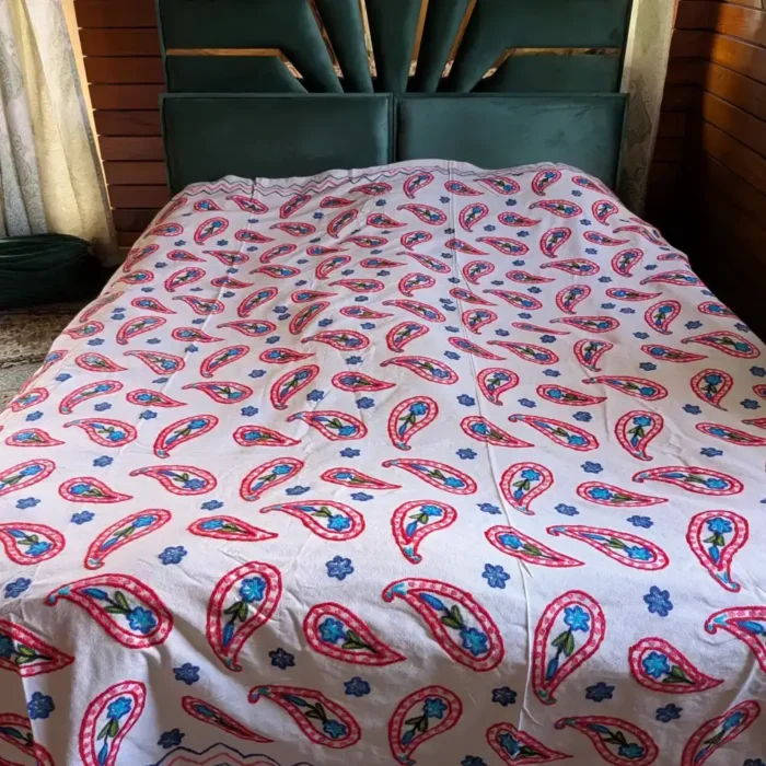 Srinagar-made Double Hand Crewel Embroidered Bed Cover in Dusoot Cotton - Image 2