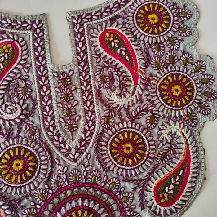 Kashmiri Light Grey Sozni Needle Work Patch with Lace - Image 2