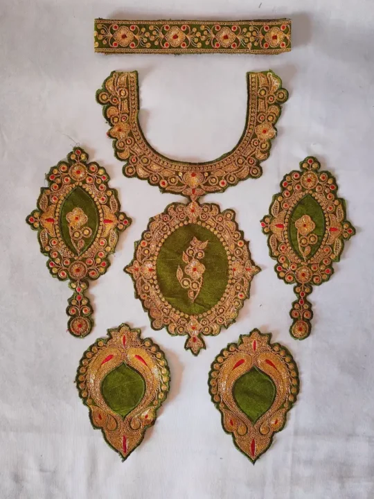 Kashmiri green Tilla Embroidered Zoani Patch with Bootis and Lace