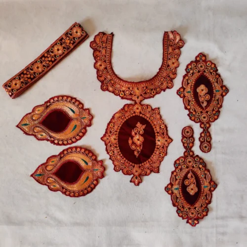 Wine Tilla Embroidered Kashmiri Zoani Patch with Bootis and Lace