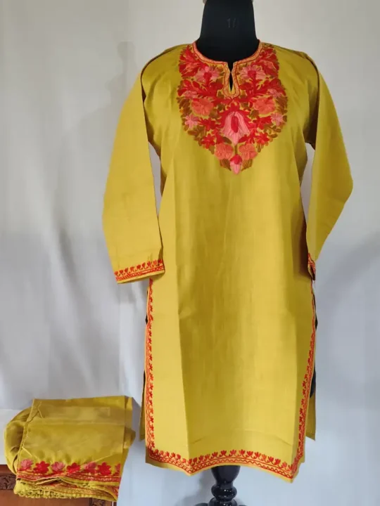 Mehndi Green color kashmiri Ruby Cotton Aari Embroidery Kurti Set for Teens