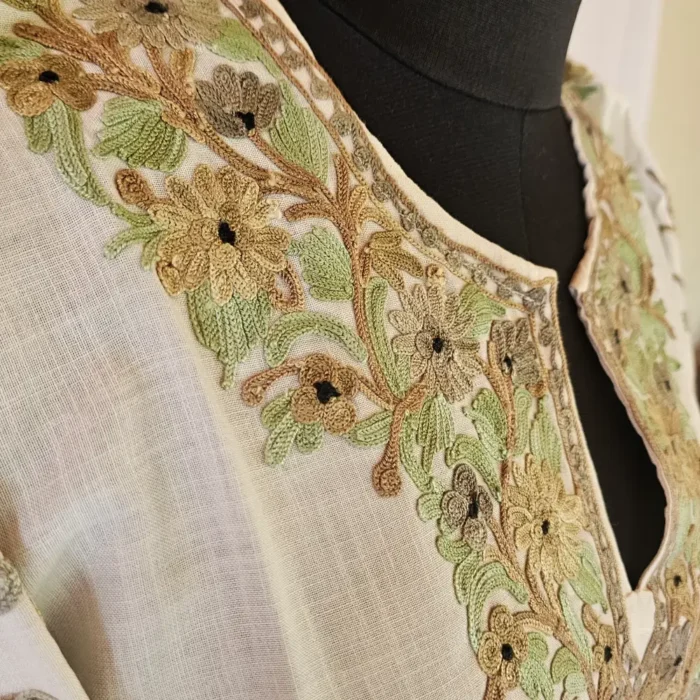 White Short Kashmiri Cotton Kurti With Ari Embroidered Sleeves - Zohra - Image 4