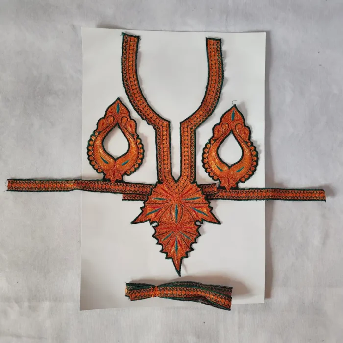 Green Kashmiri Tilla Embroidered Mahal Patch with Sleeves and Lace