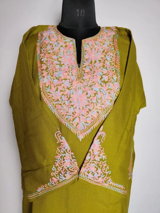Green Hinna Cashmilon Aari Embroidery Fancy Sleeve Pheran