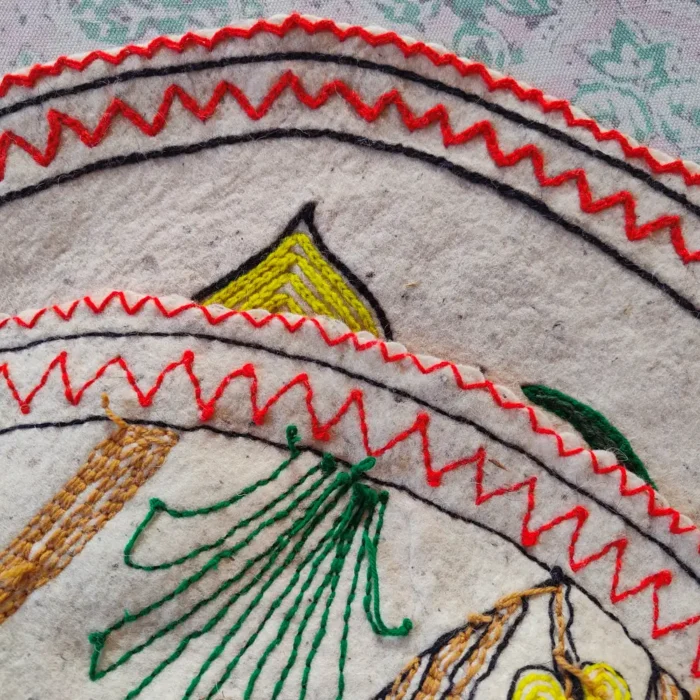 3×2 ft Kashmiri Wool Namda with Hand Aari Embroidery - Image 5