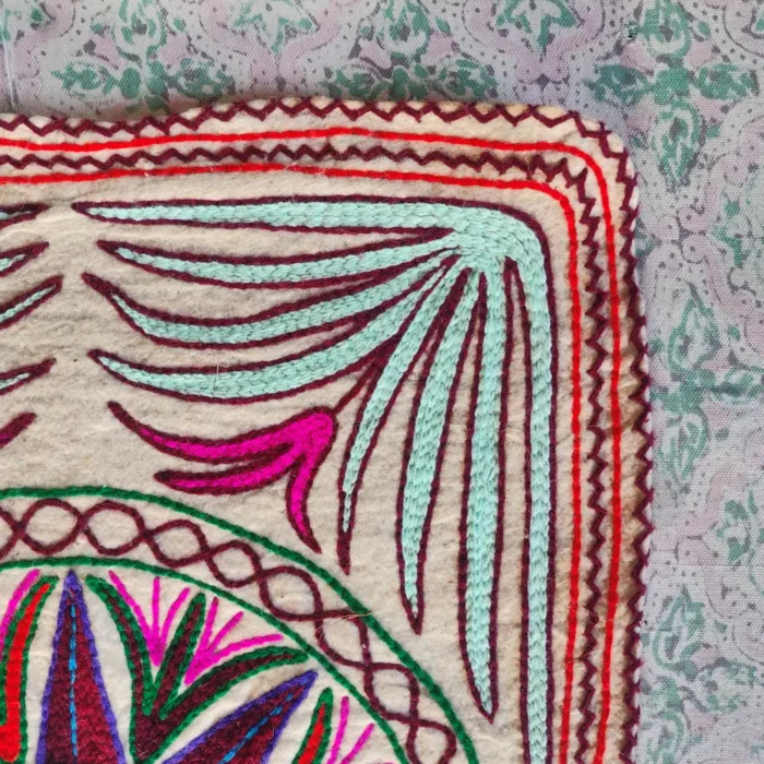 3×2 ft Kashmiri Wool Namda with Hand Aari Embroidery - Image 2