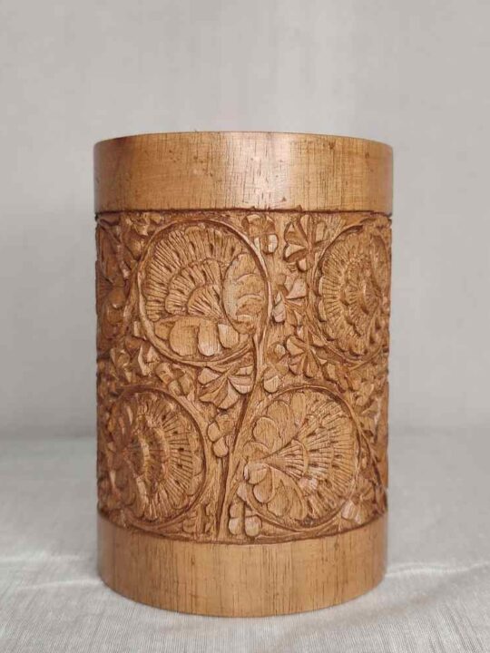 Kashmiri Walnut Wood Pen Holder – Carving in Floral Motif Elegance