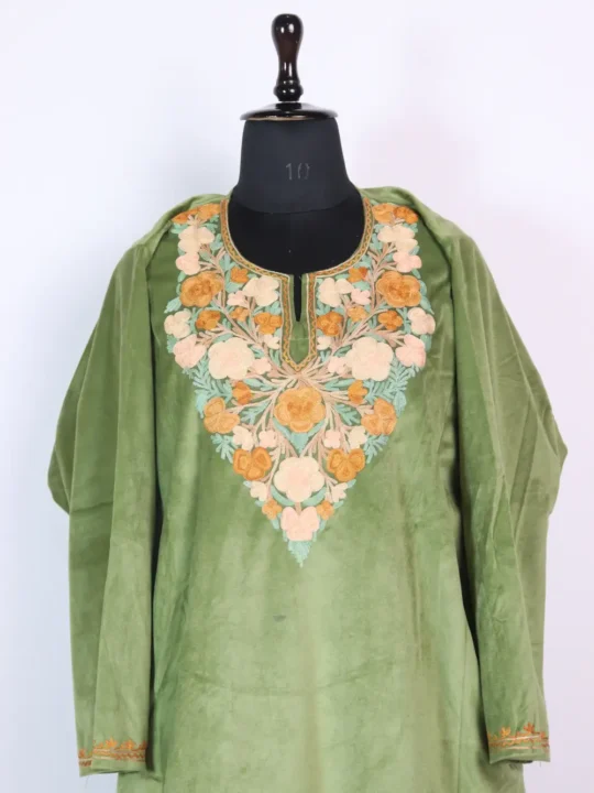 Green Velvet Aari Embroidery Winter Pheran