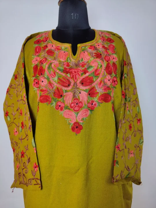 Yasmeen Mehndi Green Cashmilon Wool Heavy Sleeve Aari Embroidery Pheran