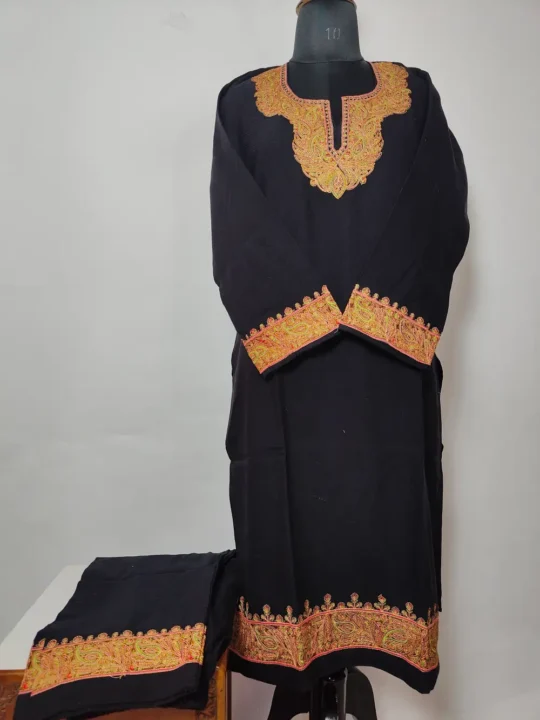 Cashmilon Wool Sozni Work Kurta Set Naaz