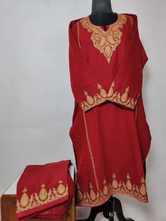 Cashmilon Wool Sozni Work Green Yasmeen Kurta Set