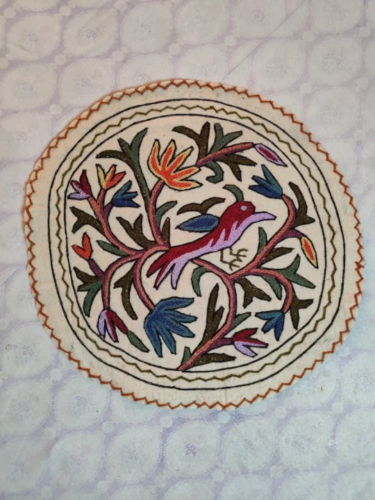 Kashmiri Round Namda Rug With Bird Hand Aari Embroidery (2 ft)