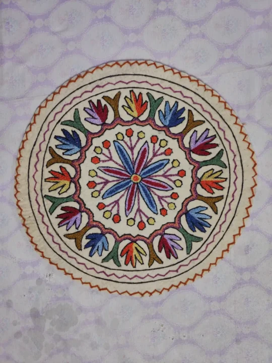 Kashmiri Wool Round Namda with Aari Work (2 ft)