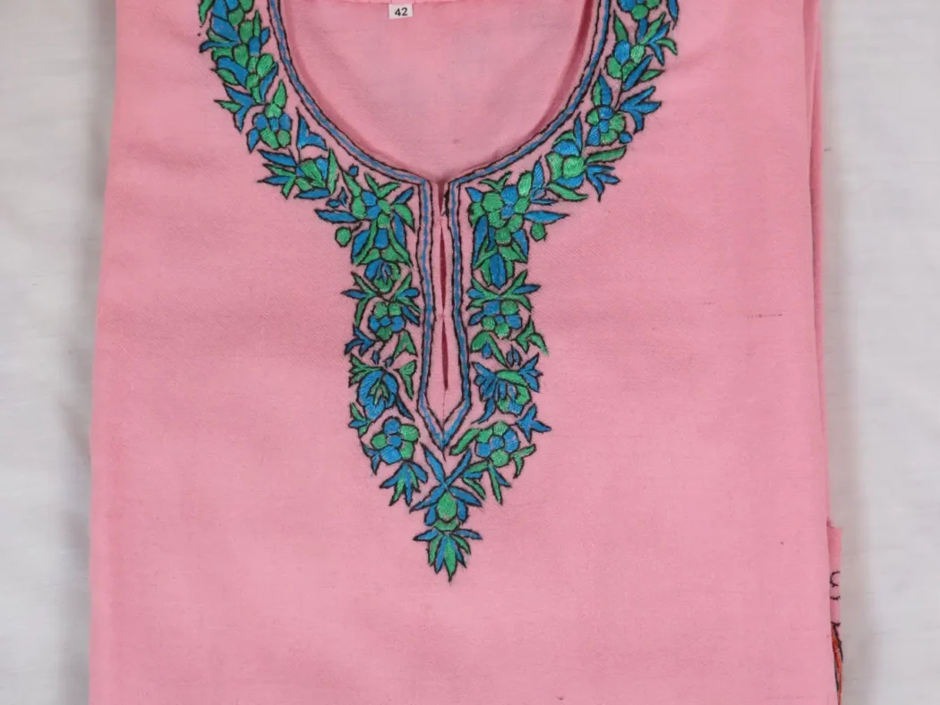 Pink Raffal Wool Pheran With Paper Machie Heavy Damaan ,Work - Image 5