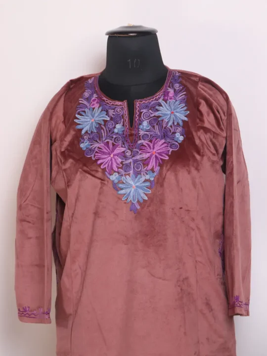 Inshirah 2Pc Kashmiri Girls Dusty Rose Pheran In Holland Velvet With Floral Embroidery (12 to 13Y) - Image 2