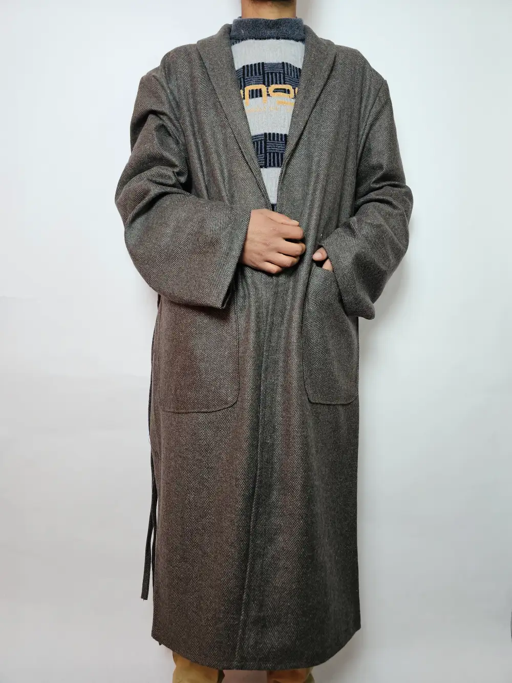 Lakeer Grey Kashmiri Tweed Plain Men Gown | Bathrobe for Winter