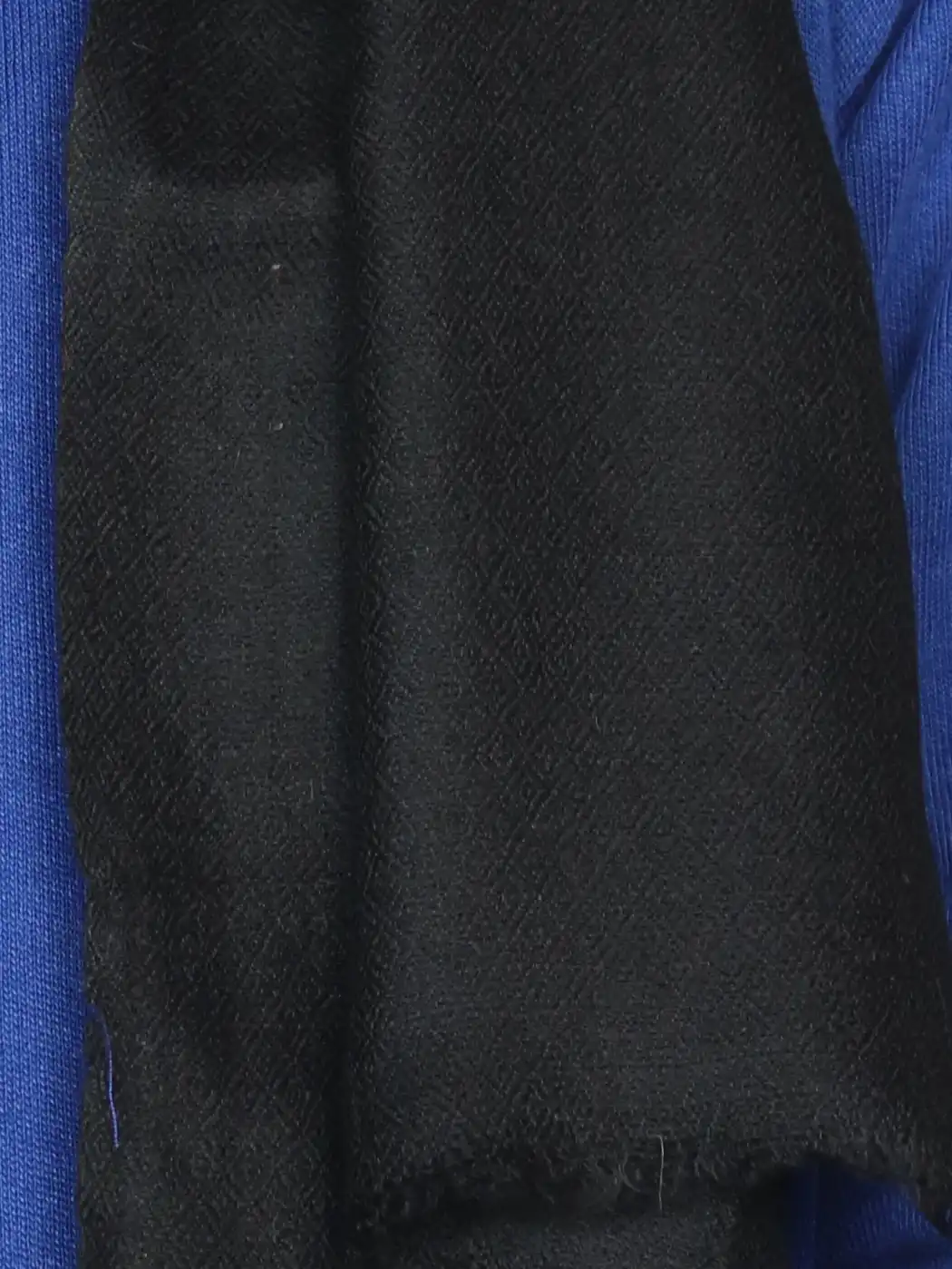 Pure Pashmina Mens Black Muffler in Chashme Bulbul Pattern - Image 2