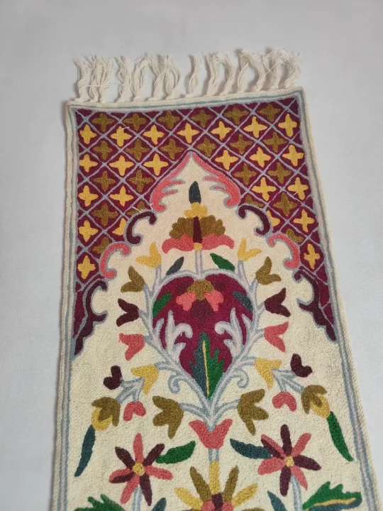 Cream Kashmiri Runner Flower Pot Chain Stitch Embroidered 4Feet - Image 4