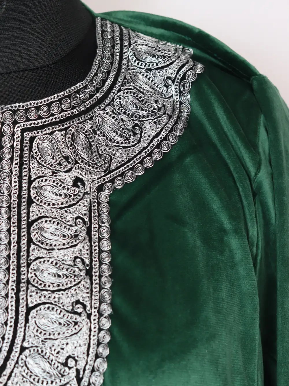 Majabeen Loose Green Velvet Pheran with Zari Tilla Embroidery - Image 3