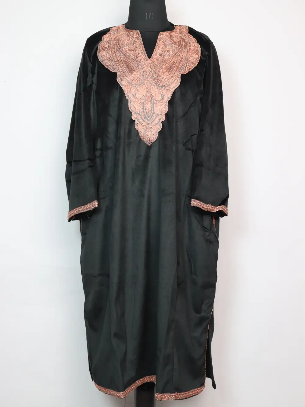 Black Loose Velvet Samina Pheran with Zari Tilla Embroidery