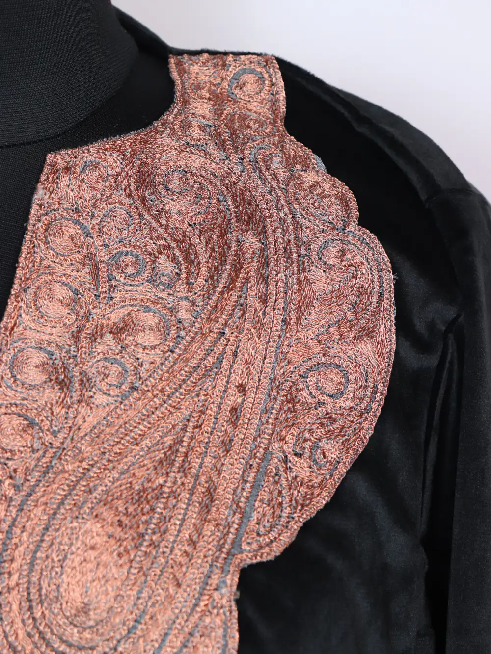 Black Loose Velvet Samina Pheran with Zari Tilla Embroidery - Image 3