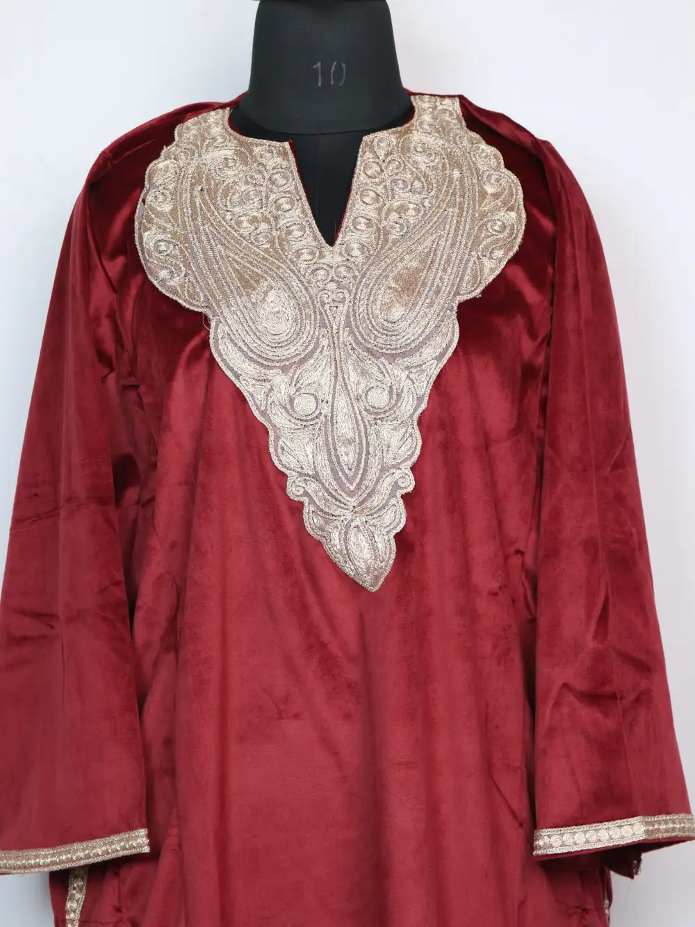 Shaziya Zari Tilla Work Maroon Loose Pheran in Velvet - Image 2