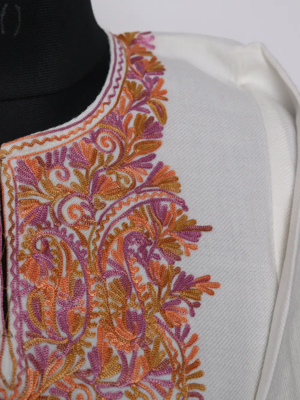 White Hisan Aari Embroidered Fancy Sleeve Pheran in Cashmilon Wool - Image 3