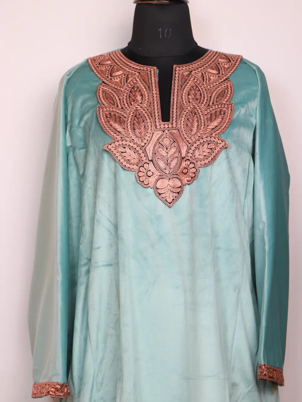 Party Wear Womens Blue Pheran Set in Velvet with Zari Tilla Embroidery - Image 2
