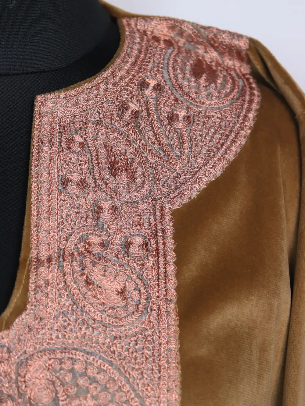 Velvet Beige Loose Aymah Pheran with Zari Tilla Embroidery - Image 3